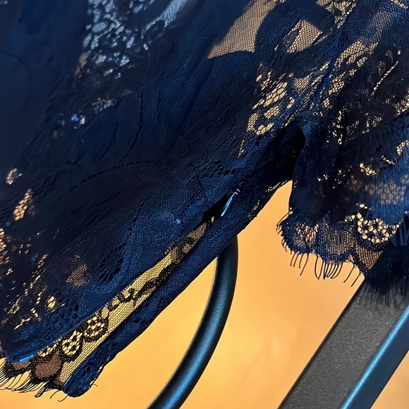 SEEK Black Lace Crop Top - Picture 8 of 8